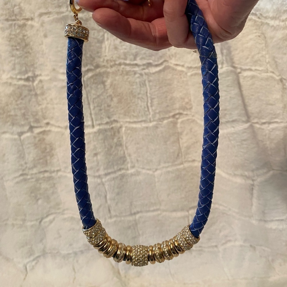 Serena Williams Blue
Leather Rope Necklace with Diamonique diamonds. Gold Beads - Picture 3 of 8